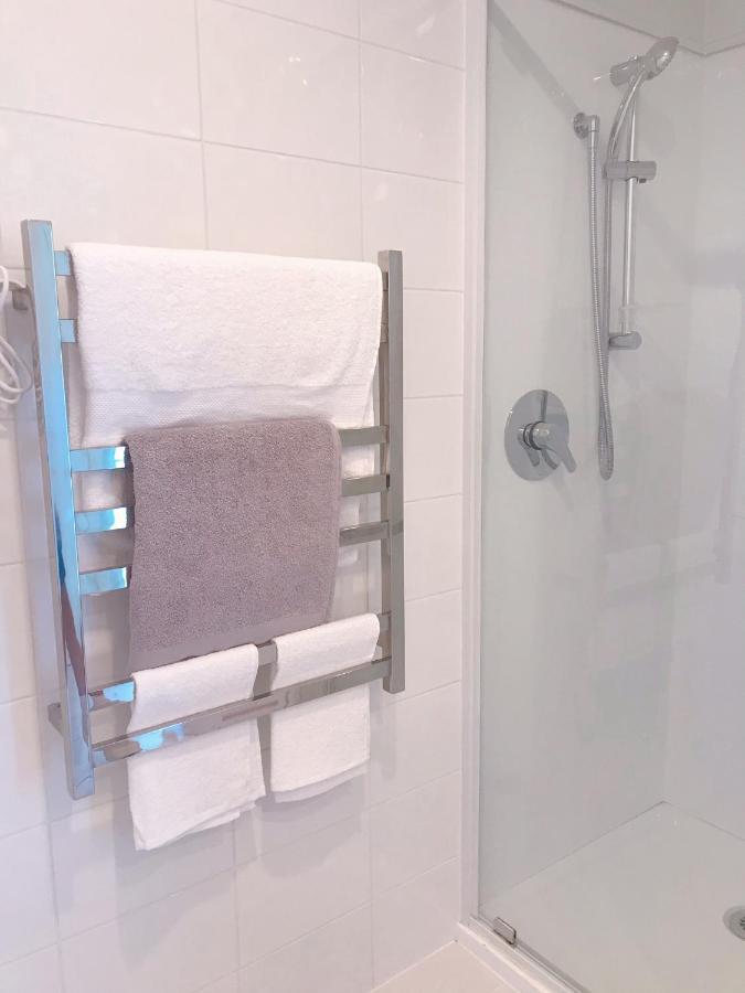 オークランドBright Eden Park Two Bed Townhouse Private Parkingアパートメント エクステリア 写真